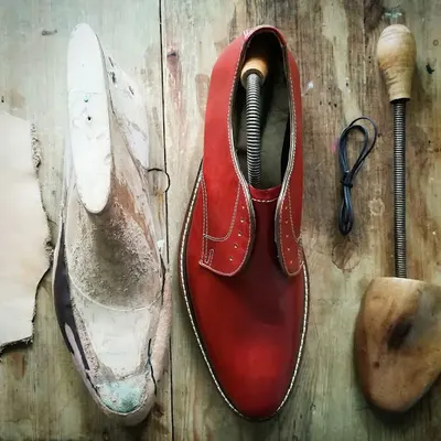 Dariusz Lewandowski - Szewc. Pracownia obuwia, buty na wymiar, naprawa obuwia